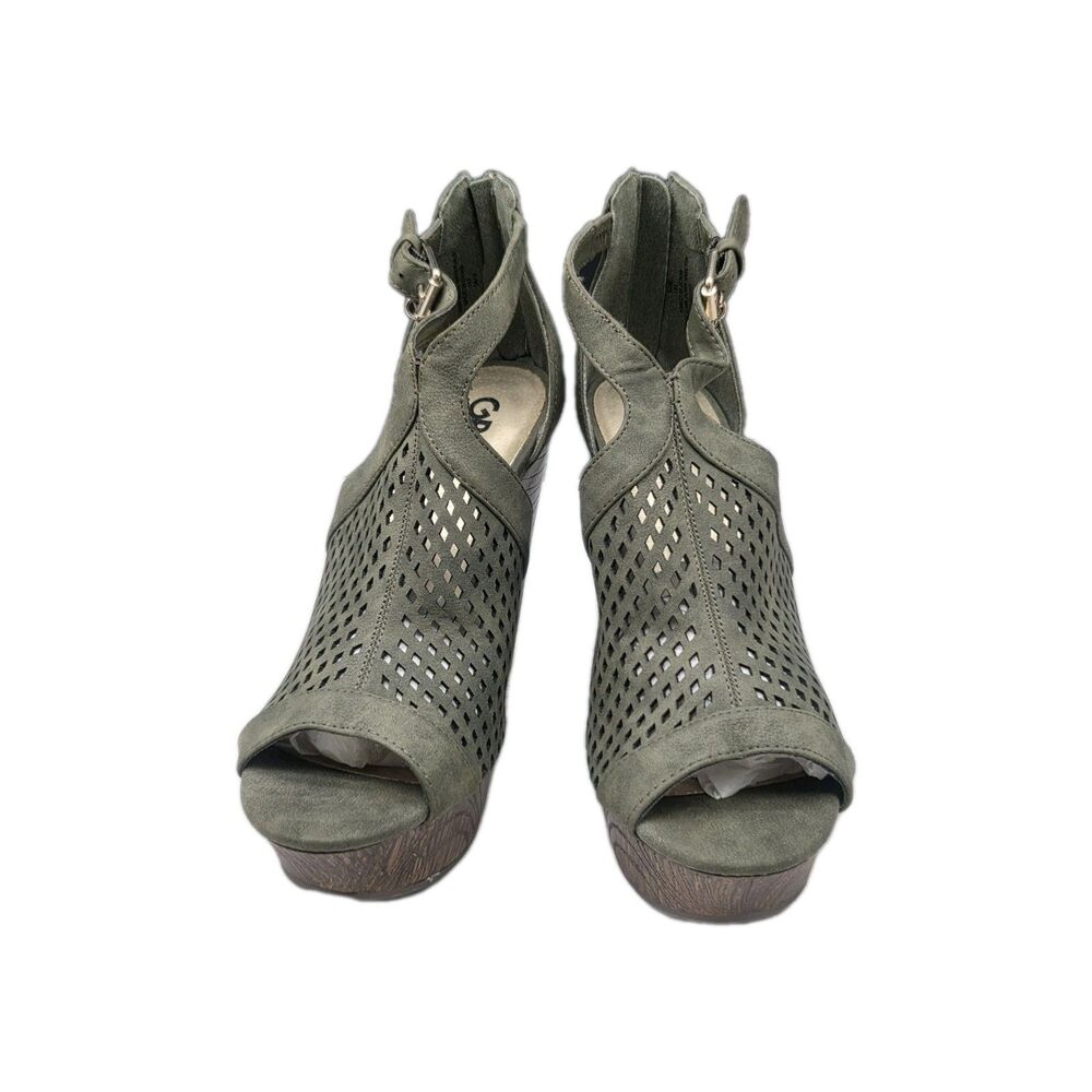 CBG Guess GGShelli Platform Wedge Shoes Drab Army Green 10 Standard